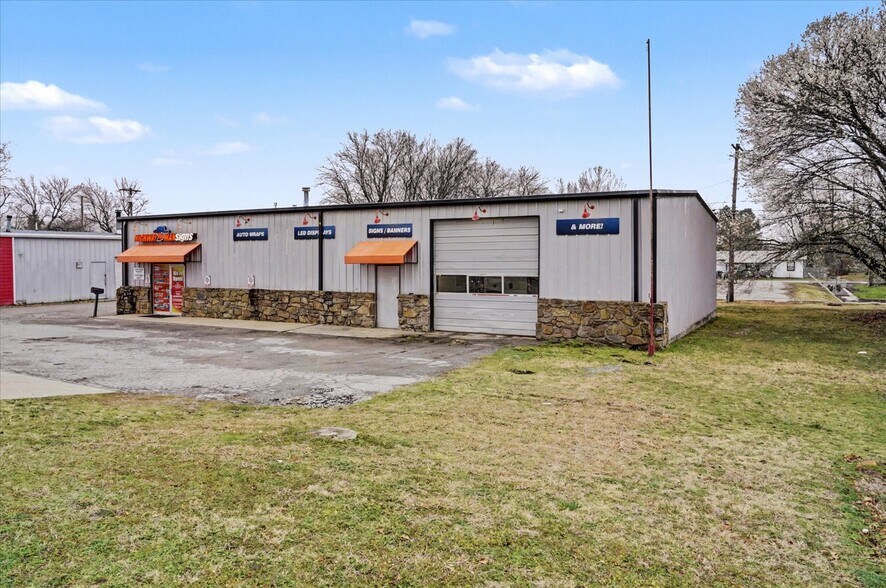 More Photos Of 603 W Rogers Blvd, Skiatook Freestanding For Sale