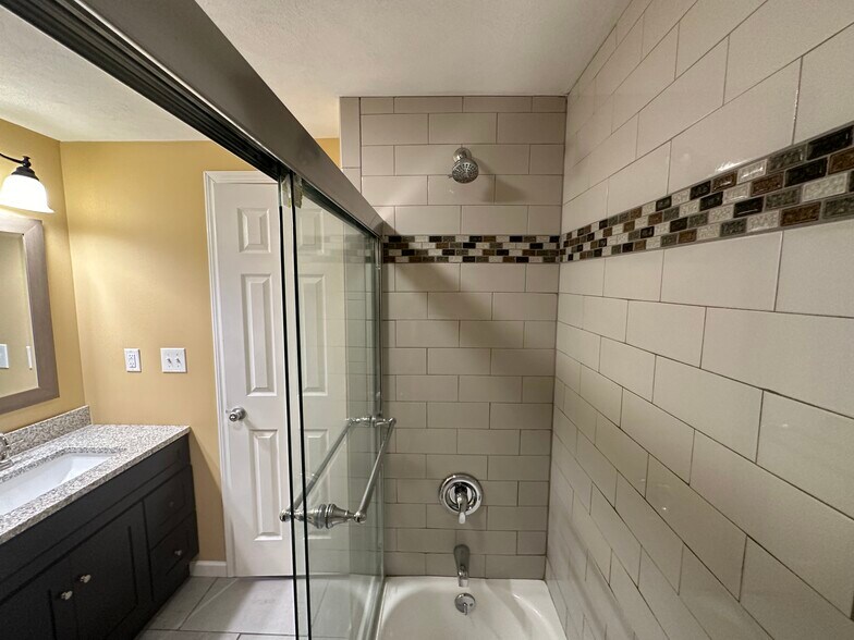 More Photos Of 205-274 Robert Dr, Syracuse Apartments For Sale