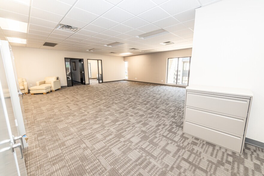 More Photos Of 6345 S Pecos Rd, Las Vegas Office For Lease