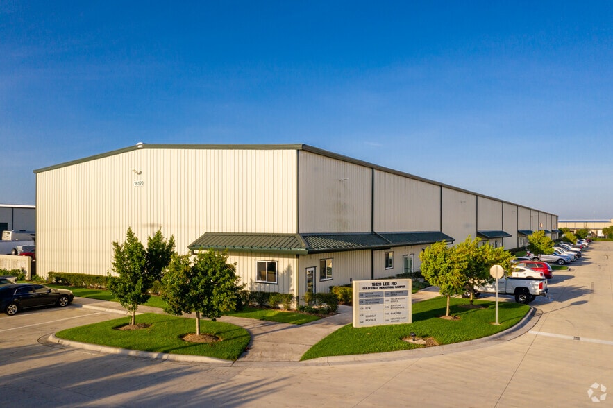 More Photos Of 16120 Lee Rd, Fort Myers Unknown For Lease