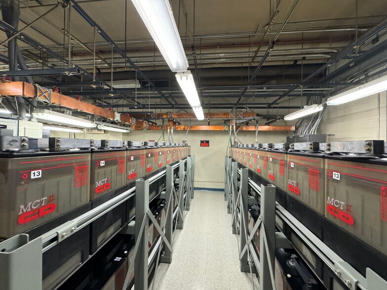 More Photos Of 112 6th St, Bristol Telecom Hotel Data Hosting For Sale