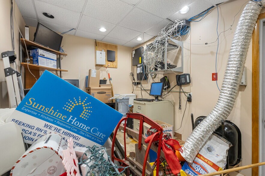 More Photos Of 2622 South Ave, Wappingers Falls Office For Sale