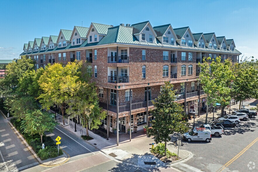 Primary Photo Of 201 SE 2nd Ave, Gainesville Office Residential For Lease