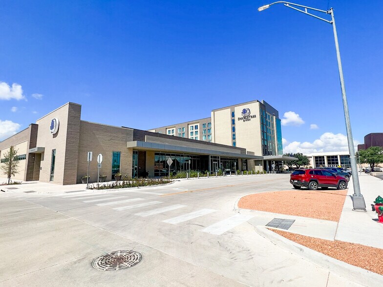 More Photos Of 473 Cypress St, Abilene Loft Creative Space For Sale