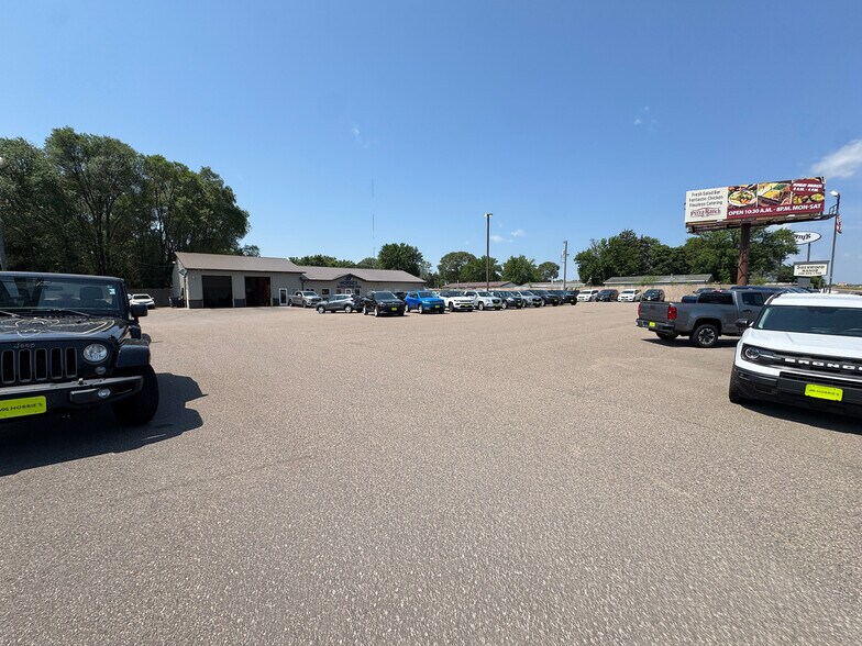 More Photos Of 559 U.S. 10, Saint Cloud Auto Dealership For Sale