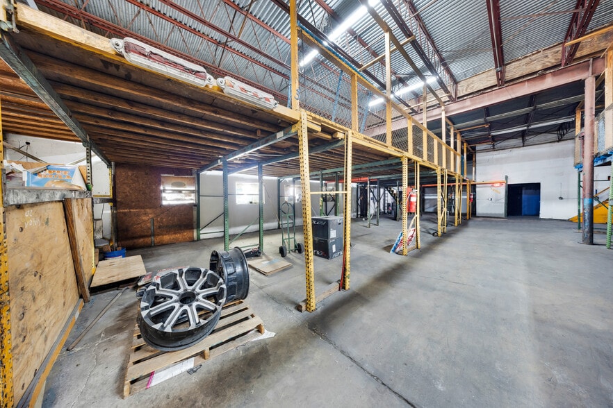 More Photos Of 9630 NW South River Dr, Medley Industrial For Lease