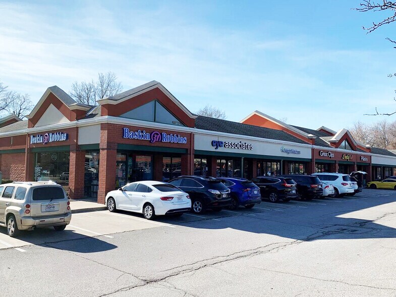 More Photos Of 7600-7620 State Line Rd, Prairie Village Unknown For Lease