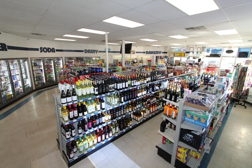 More Photos Of 1220 Janesville Ave, Fort Atkinson Storefront For Sale