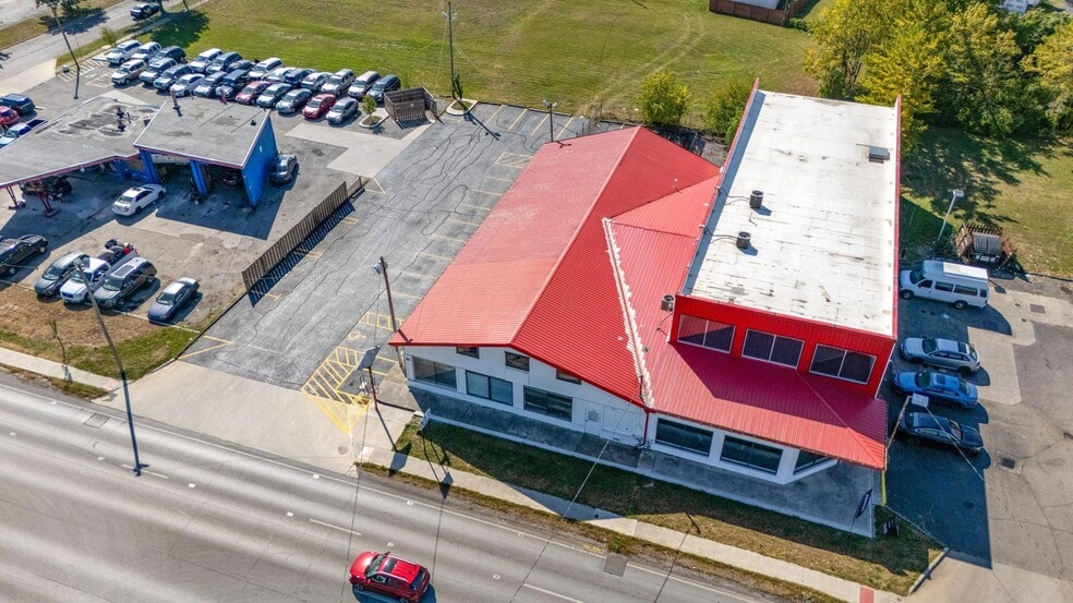 More Photos Of 3905 Sullivant Ave, Columbus General Retail For Lease