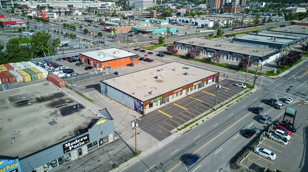 More Photos Of 6101-6107 Centre St SW, Calgary Showroom For Lease