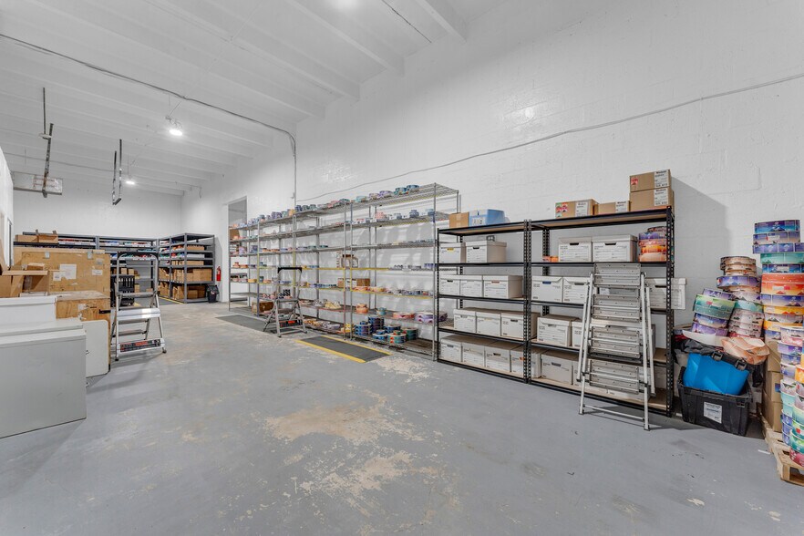 More Photos Of 501-513 Old Griffin Rd, Dania Warehouse For Sale