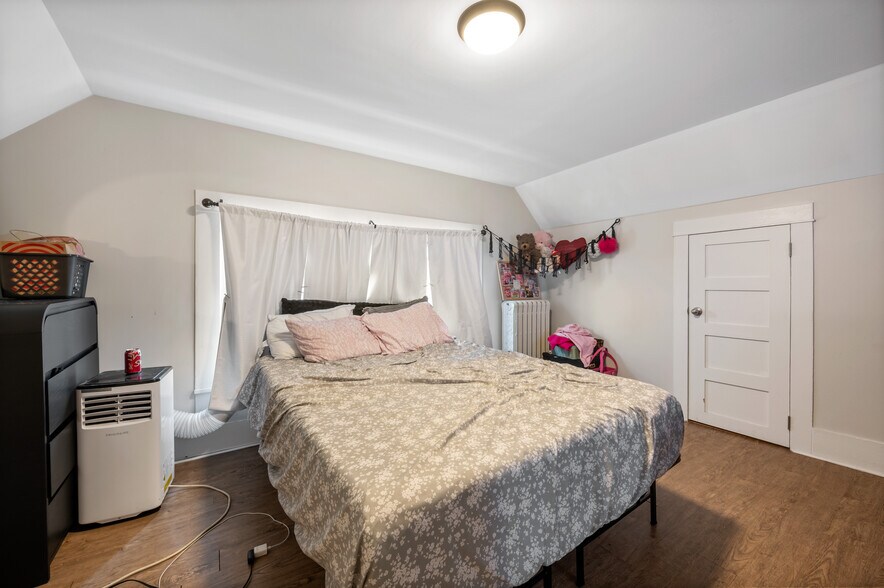 More Photos Of 21 Main St, Kingston Apartments For Sale