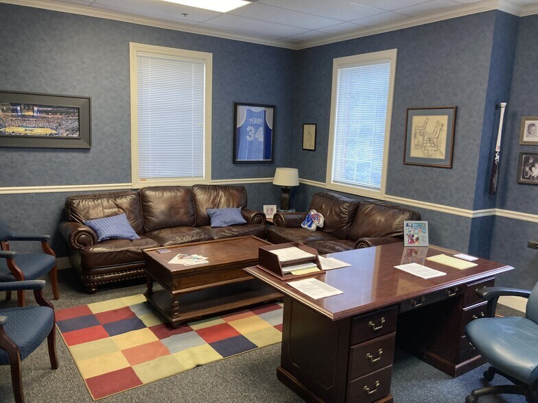 More Photos Of 468 Halle Park Dr, Collierville Office For Sale