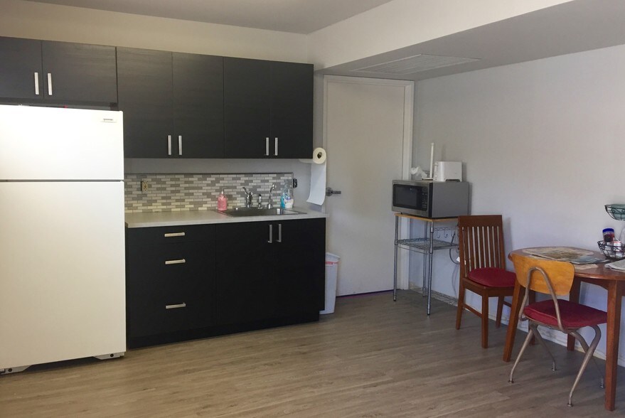 More Photos Of 1862 S Broadway, Santa Maria Office For Lease