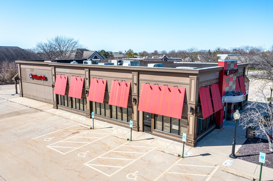 More Photos Of 2100 W White Oaks Dr, Springfield Restaurant For Sale