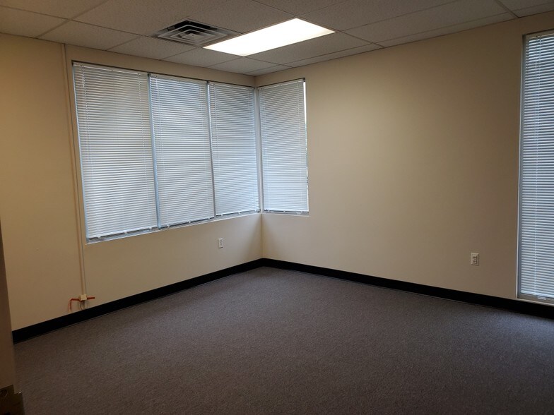 More Photos Of 2903 Boulevard, Colonial Heights Medical For Lease