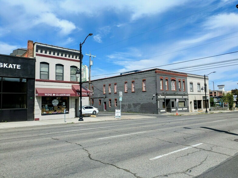 More Photos Of 222 S Washington St, Spokane General Retail For Sale