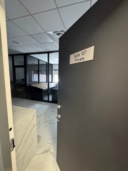 More Photos Of 151 Industrial Loop, Staten Island Storefront Retail Office For Sale