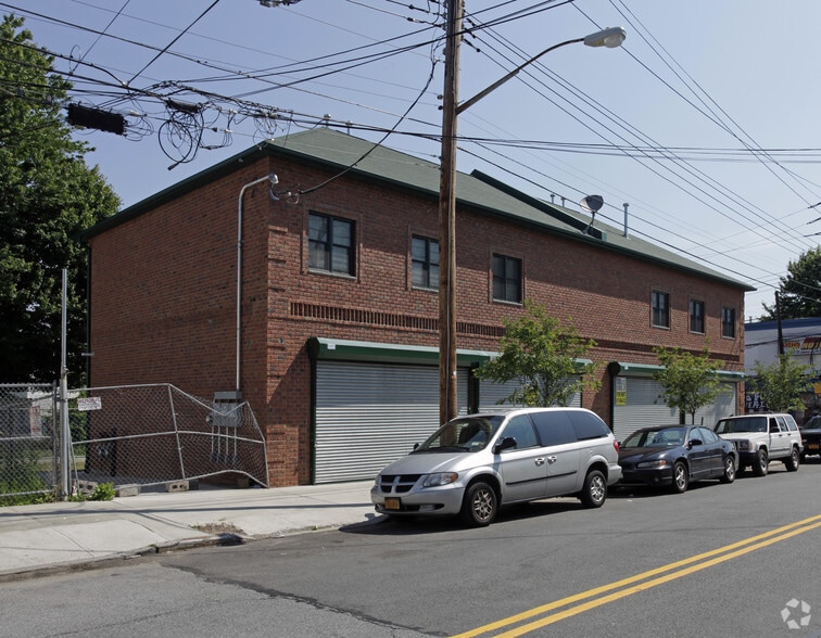 More Photos Of 683-685 Henderson Ave, Staten Island Storefront Retail Residential For Lease