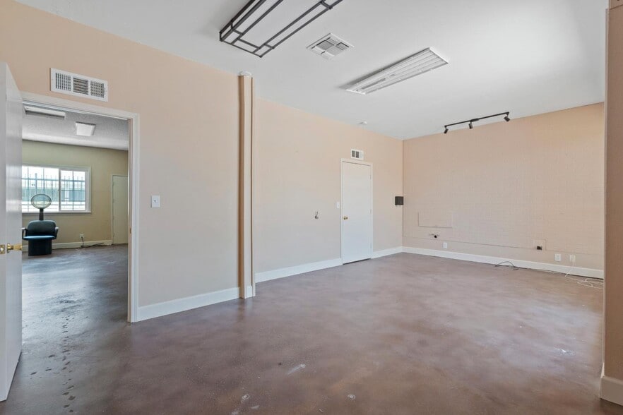 More Photos Of 4141 E Gettysburg Ave, Fresno Freestanding For Sale
