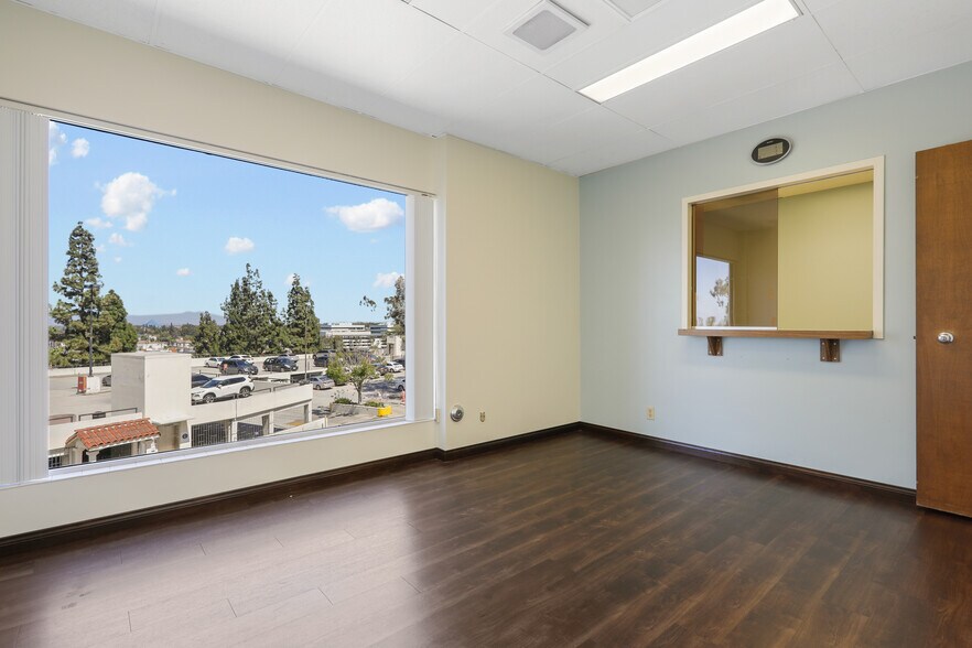 More Photos Of 1760 Termino Ave, Long Beach Medical For Lease