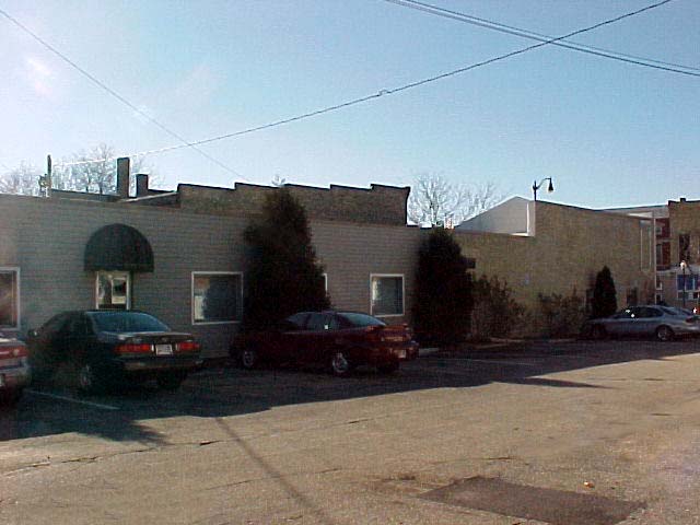 More Photos Of 230 S Main St, Jefferson Freestanding For Lease