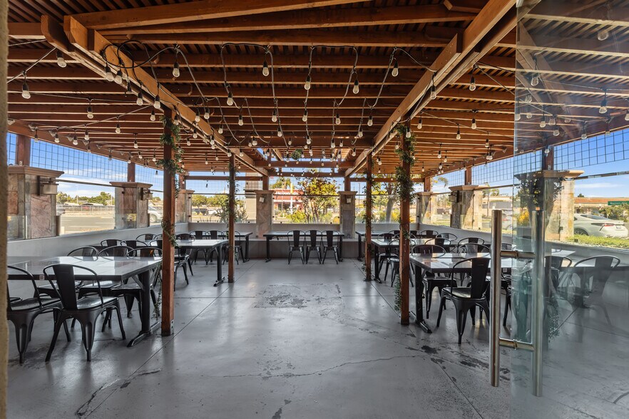 More Photos Of 16871 Beach Blvd, Huntington Beach Restaurant For Sale