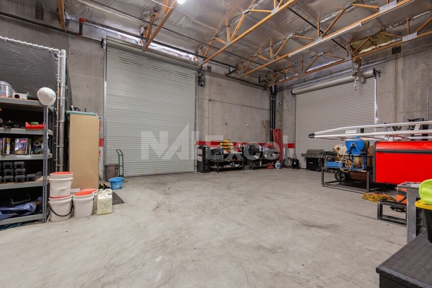 More Photos Of 4429 Losee Rd, North Las Vegas Warehouse For Sale