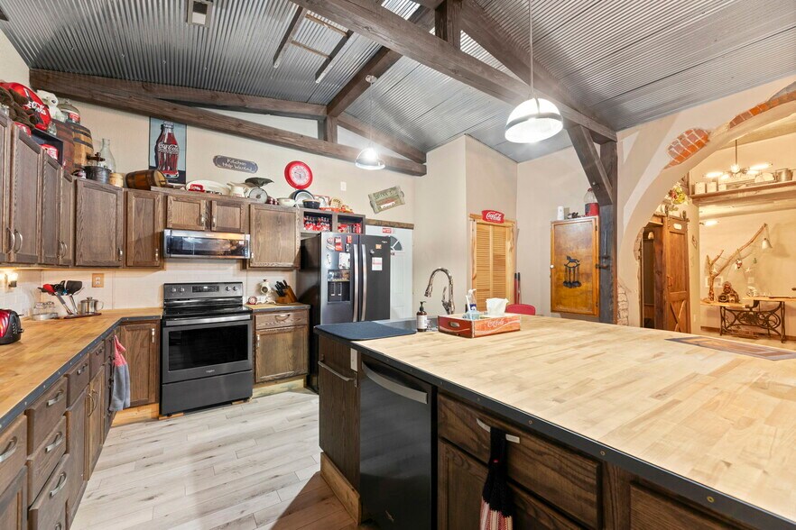 More Photos Of 116 N 3rd St, Burlington Apartments For Sale
