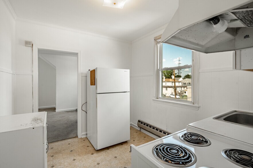 More Photos Of 663 Clearview Ave, Trevose Light Manufacturing For Sale