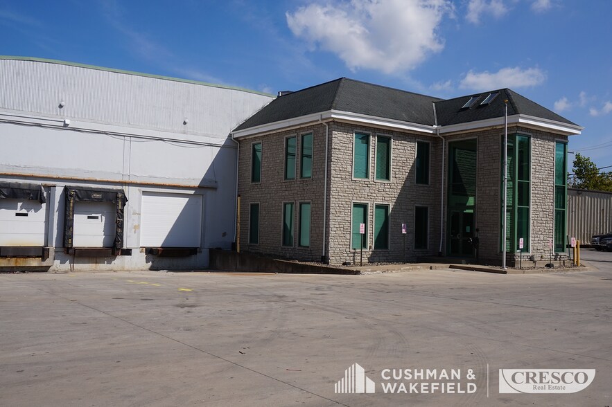 More Photos Of 19100 Holland Rd, Brook Park Manufacturing For Sale