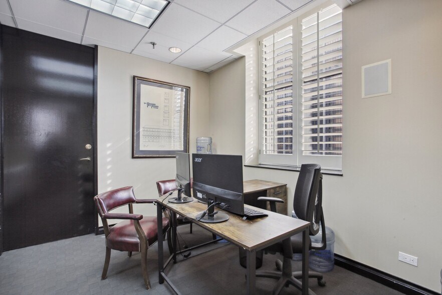 More Photos Of 1601 Arapahoe St, Denver Office For Lease