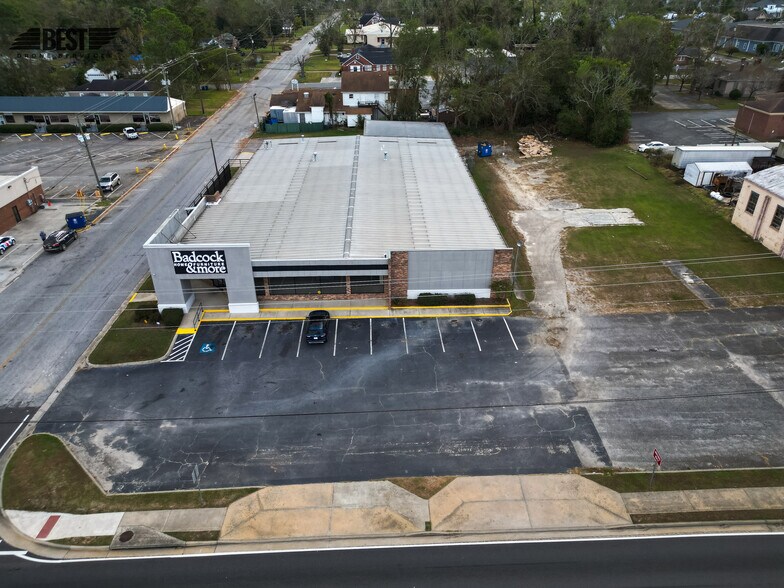 More Photos Of 307 E 1st St, Vidalia Freestanding For Sale