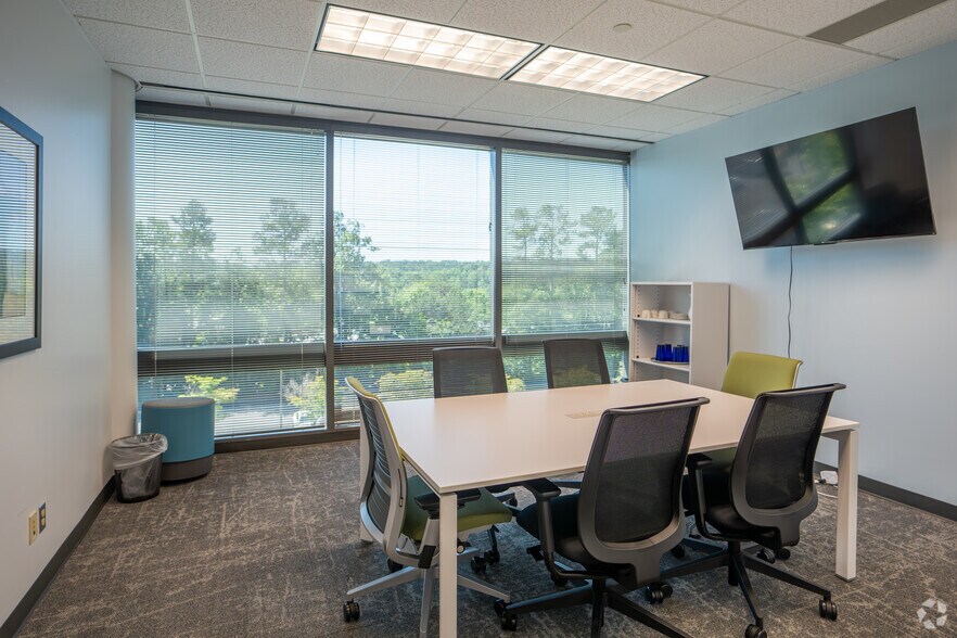 More Photos Of 1-2 Chase Corporate Dr, Hoover Coworking Space