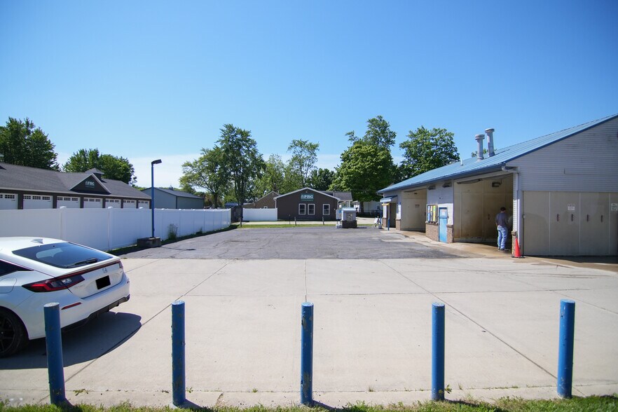 More Photos Of 353 Main St, Onsted Carwash For Sale