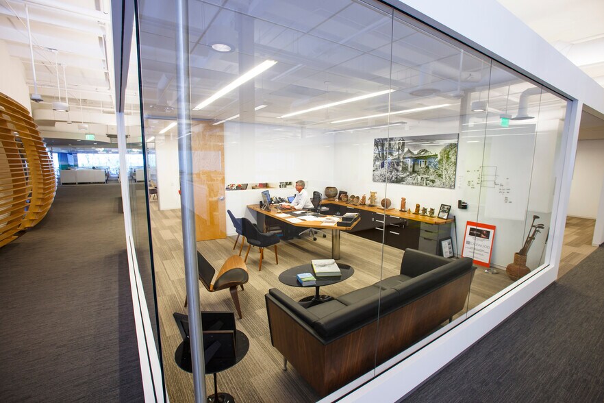 More Photos Of 2015 Manhattan Beach Blvd, Redondo Beach Office For Sale