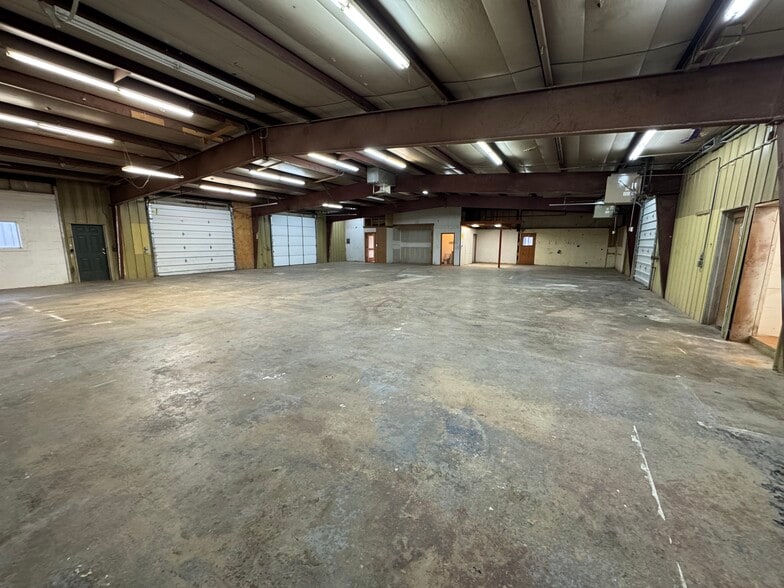 More Photos Of 2458 I 70 Business Loop, Grand Junction Service For Lease