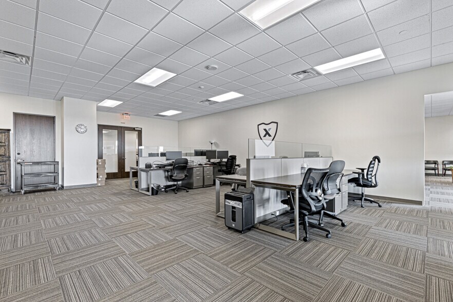 More Photos Of 2701 Sunset Ridge Dr, Rockwall Office For Lease