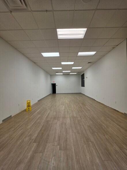 More Photos Of 3208 W Gate City Blvd, Greensboro Freestanding For Lease