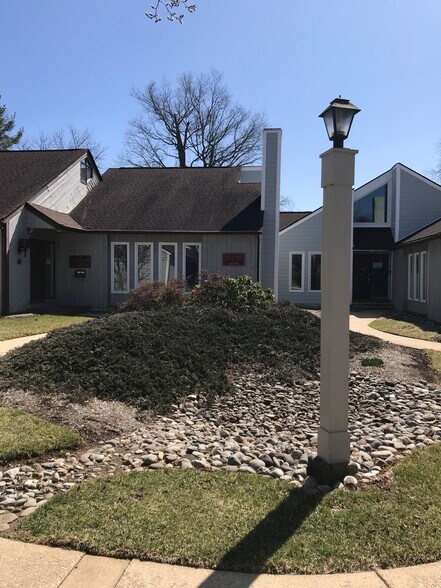 Primary Photo Of 300 N Pottstown Pike, Exton Office For Lease