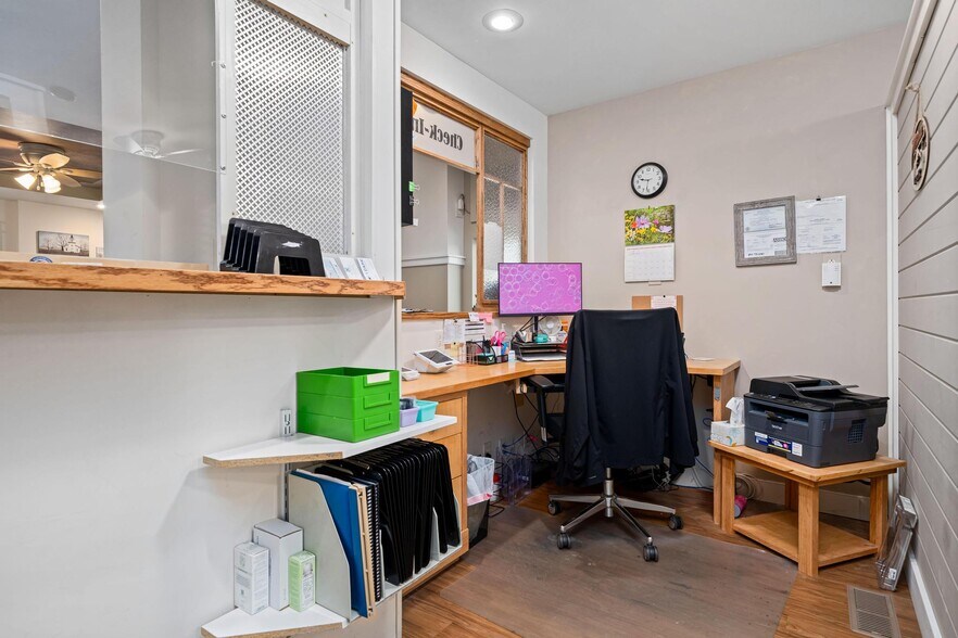 More Photos Of 364 Opie Arnold Rd, Limestone Medical For Sale