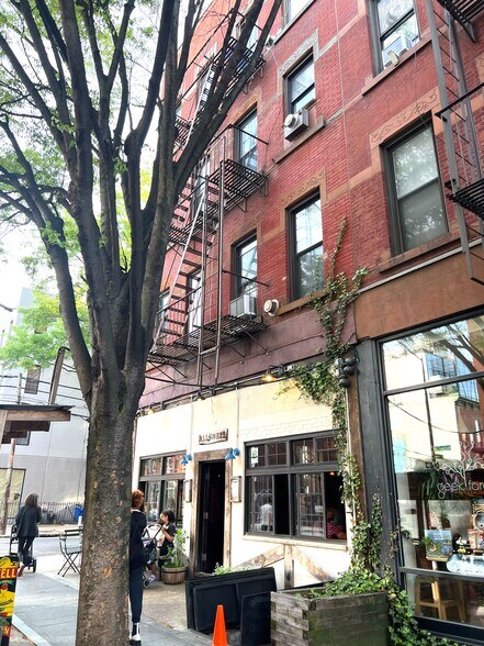 More Photos Of 124 Bedford Ave, Brooklyn Multifamily For Sale