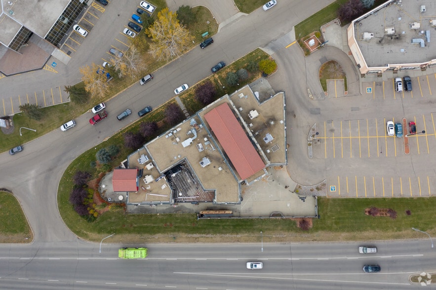 17328 Stony Plain Rd NW, Edmonton, AB T5S 1K6 Retail For Lease