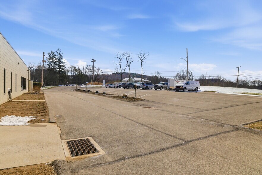 More Photos Of 221 Russellton Dorseyville Rd, Cheswick Medical For Lease
