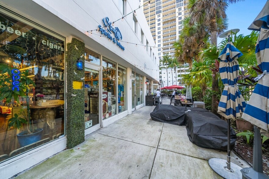 More Photos Of 1400 20th St, Miami Beach Storefront Retail Office For Sale