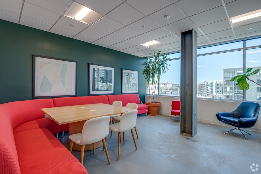 More Photos Of 1433 N Water St, Milwaukee Coworking Space