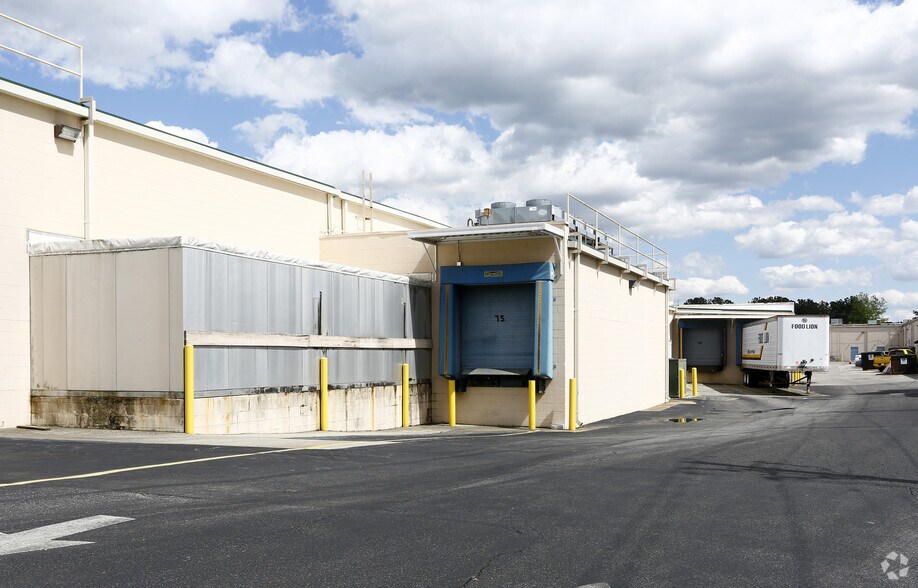 More Photos Of 1303-1339 5th Ave, Garner General Retail For Lease