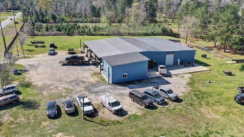 More Photos Of 10016 Fostoria Rd, Cleveland Service For Sale