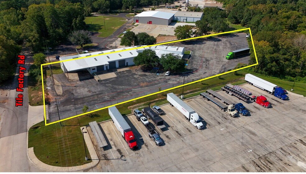 More Photos Of 2005 Tile Factory Rd, Palestine Manufacturing For Lease