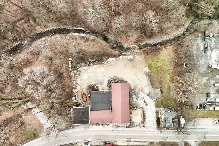 More Photos Of 1518 S George St, York Light Manufacturing For Sale